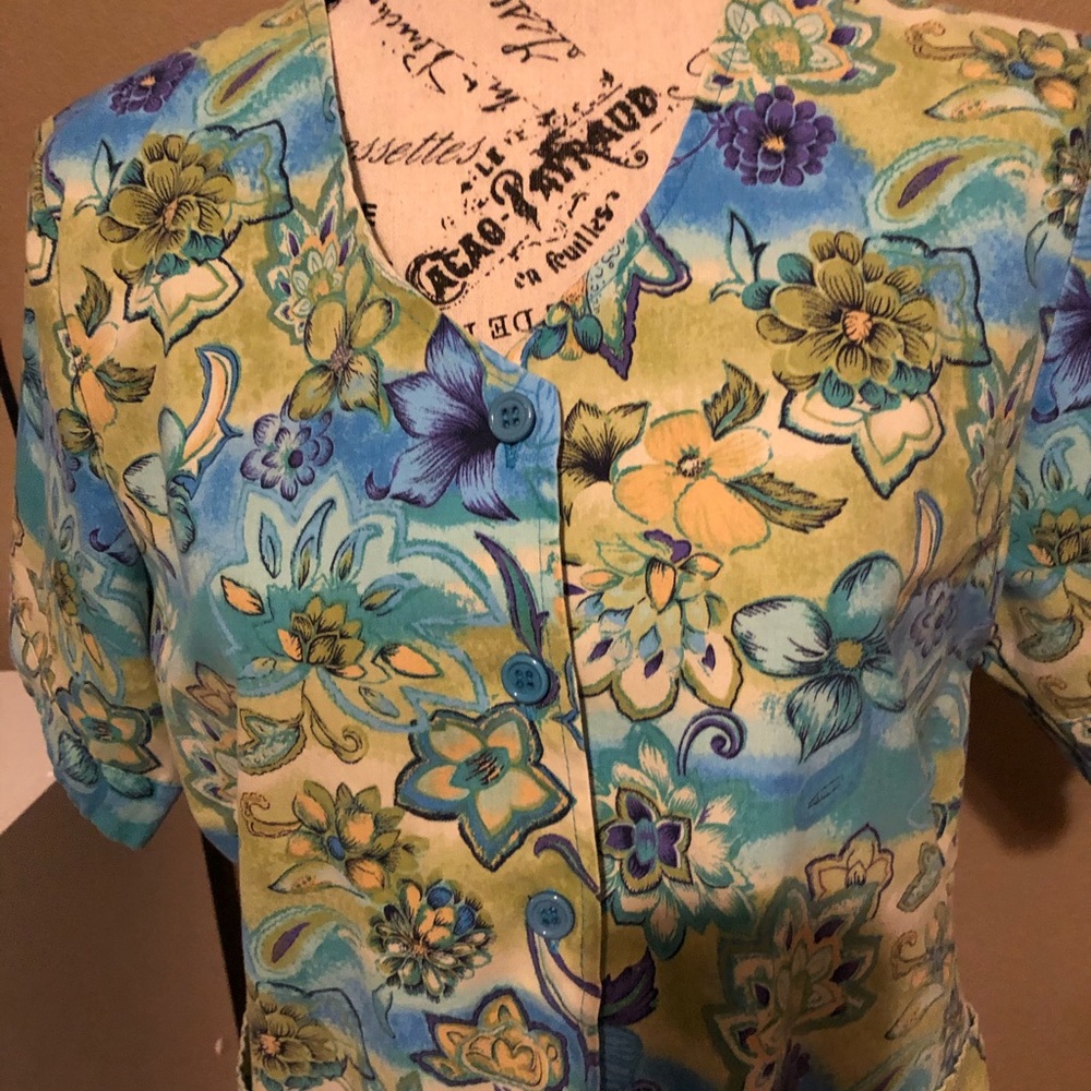 Scrubs top